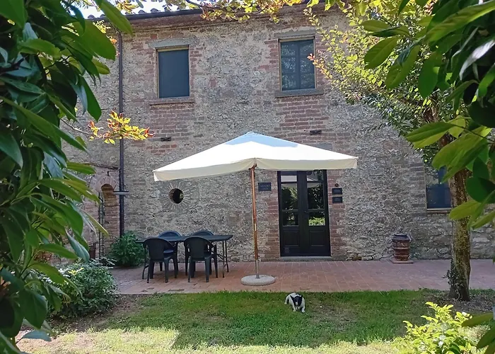 Aradia Casa A Tema Celtico Magico Naturalistico Del Casale Labandita *